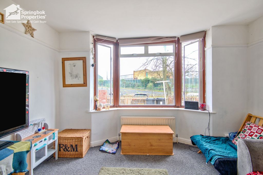 Property photo 3 of 12 Image 2