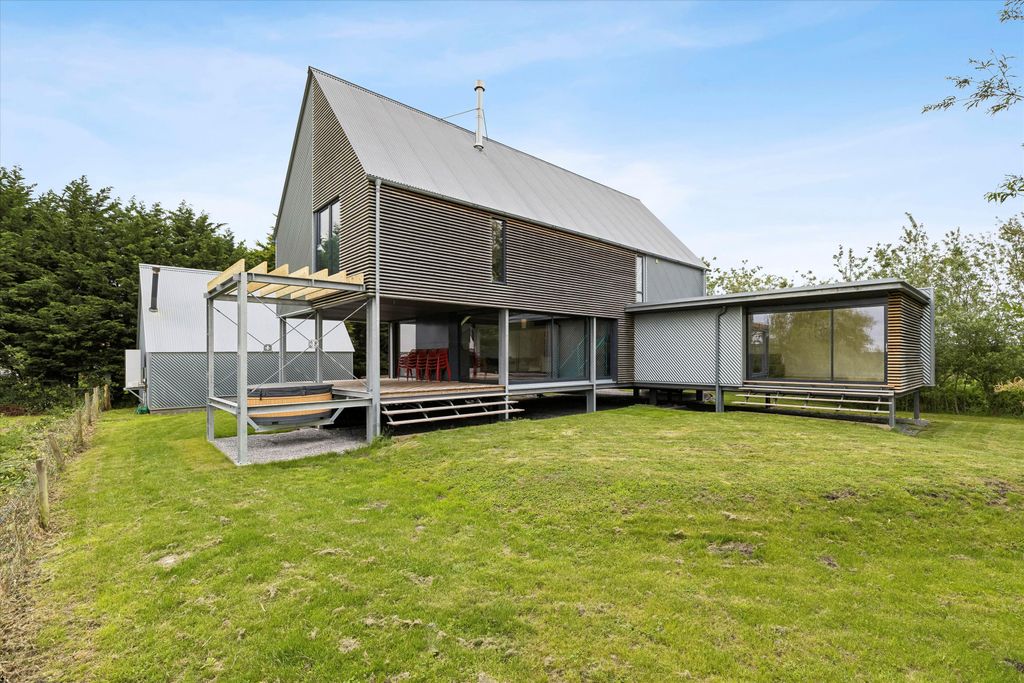 Property photo 2 of 29 Image