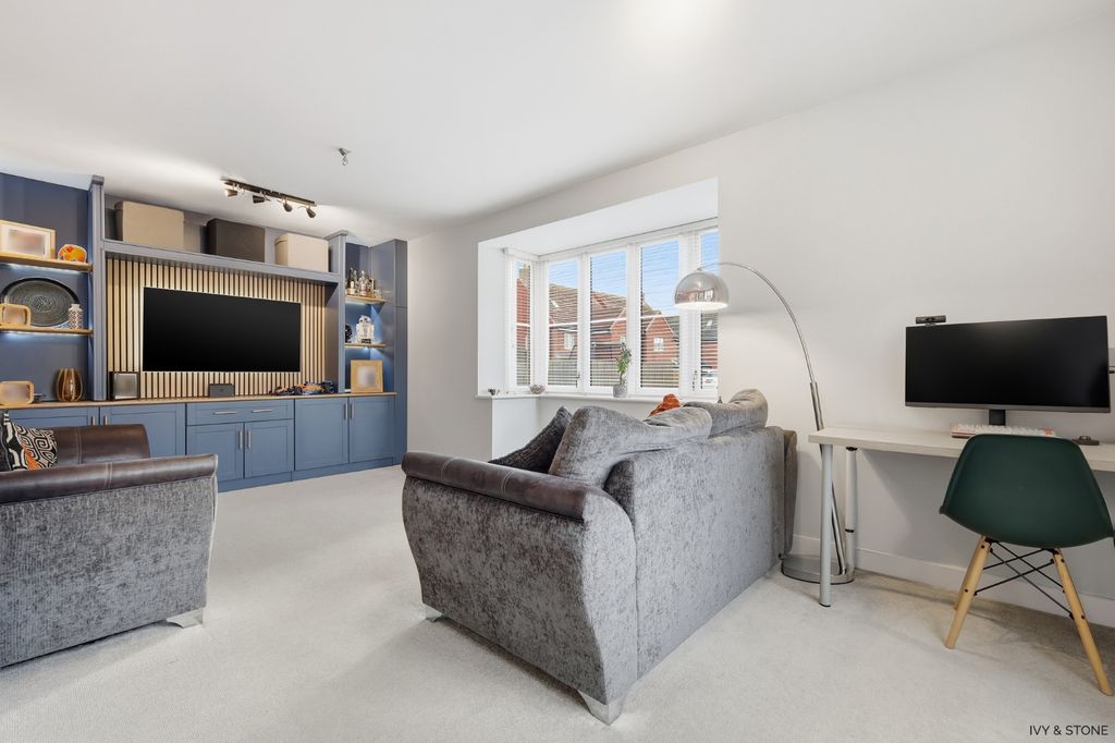 Property photo 2 of 37 4856151