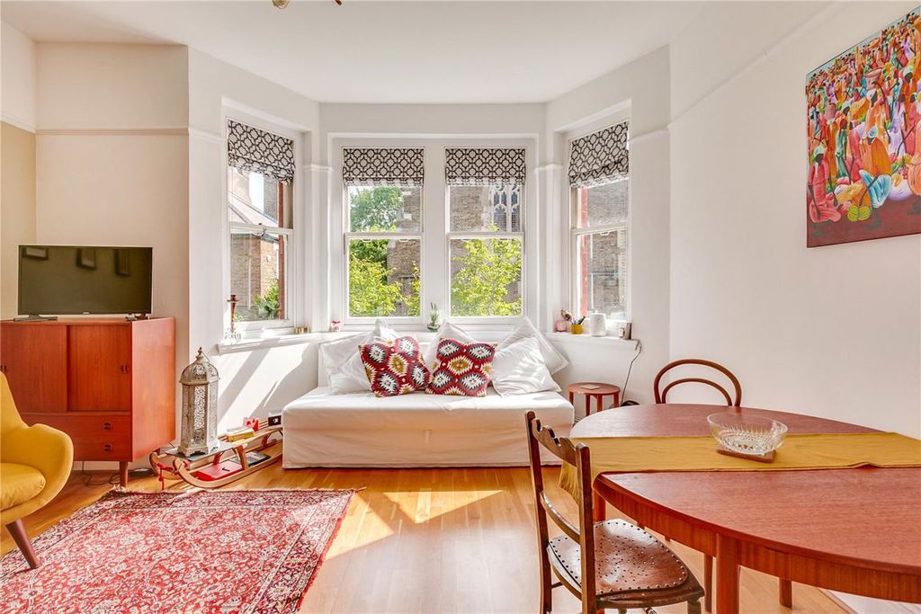Property photo 1 of 6
