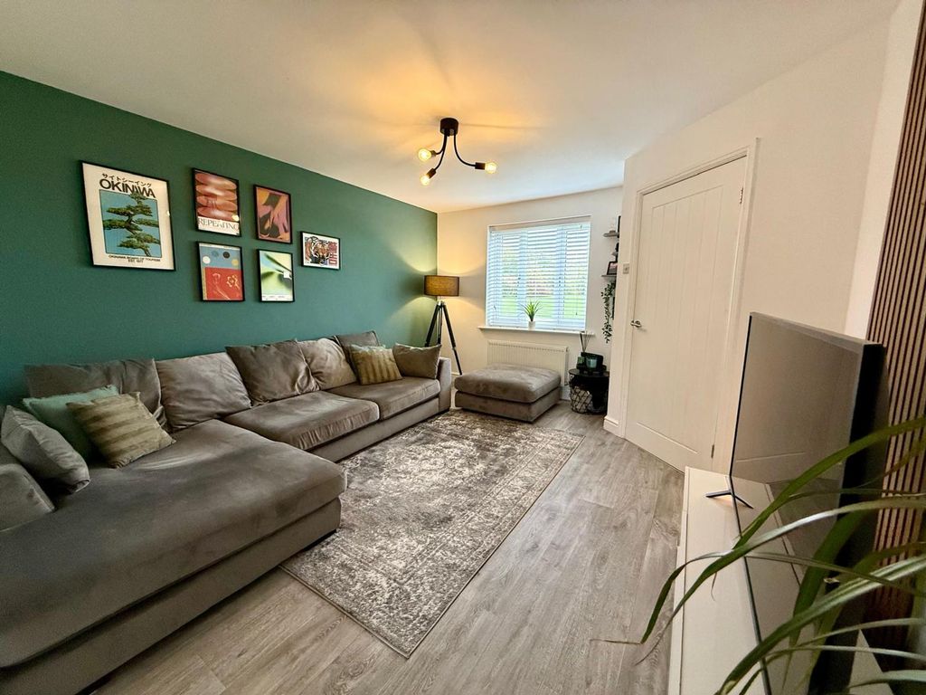 Property photo 3 of 9