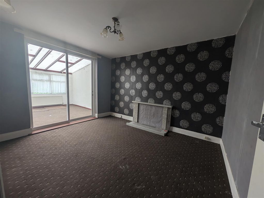 Property photo 2 of 11 118465.Jpg