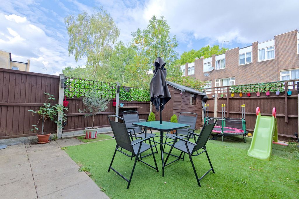 Property photo 1 of 18