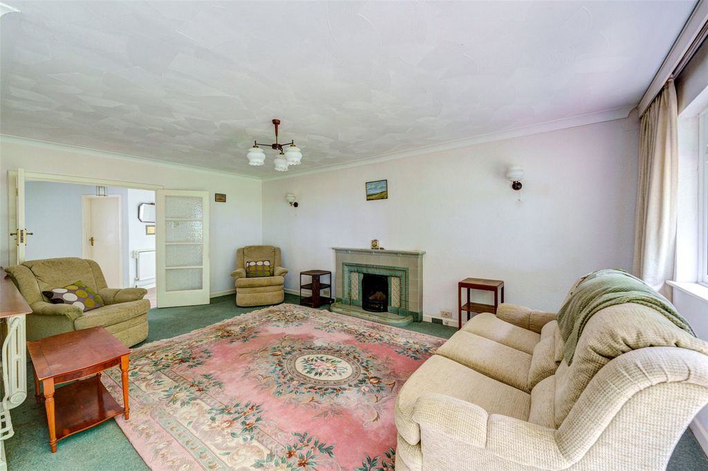 Property photo 2 of 19 Picture No. 13