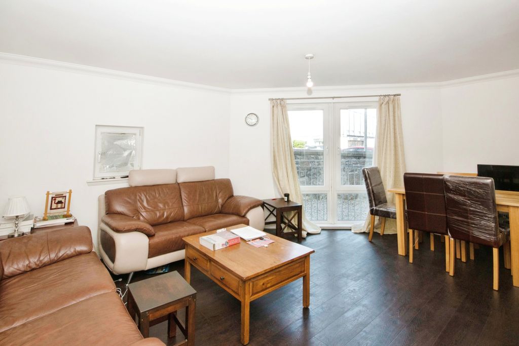 Property photo 3 of 15 Living / Dining Room