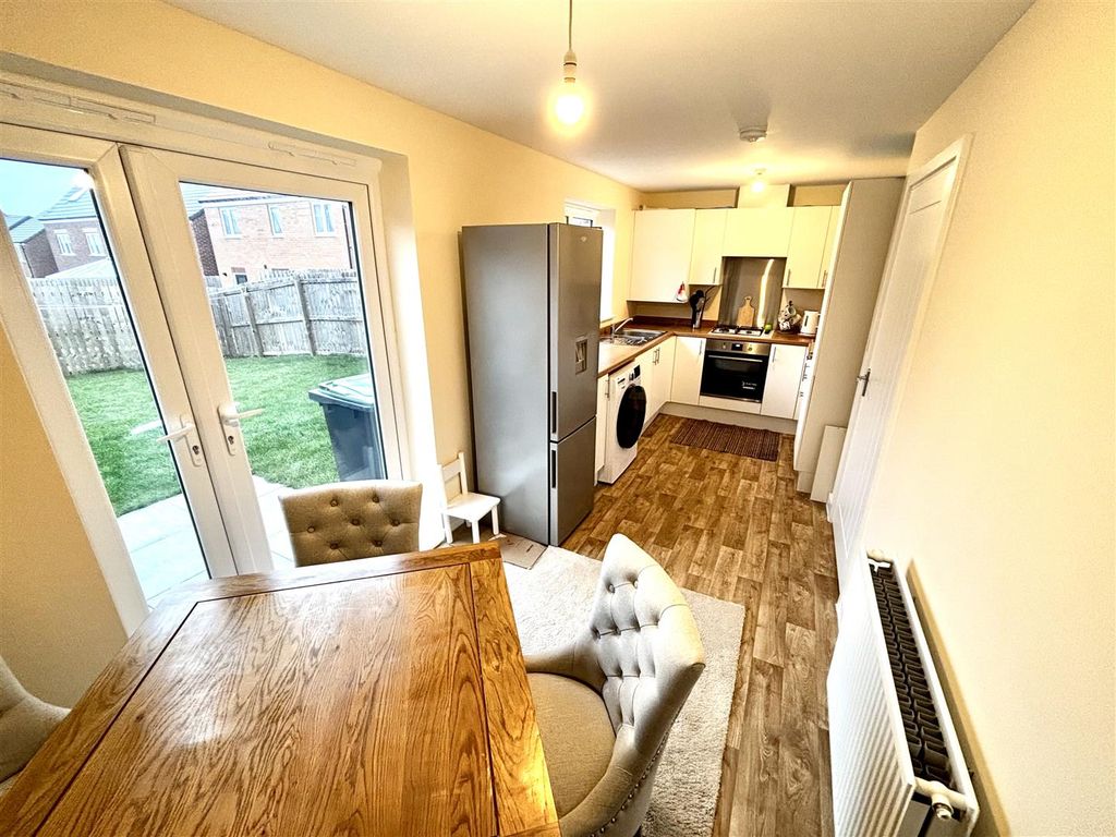 Property photo 2 of 16 Open Plan Kitchen And Dining Room