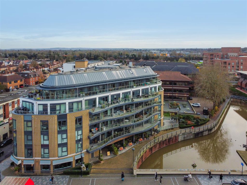 Property photo 2 of 10 Exterior