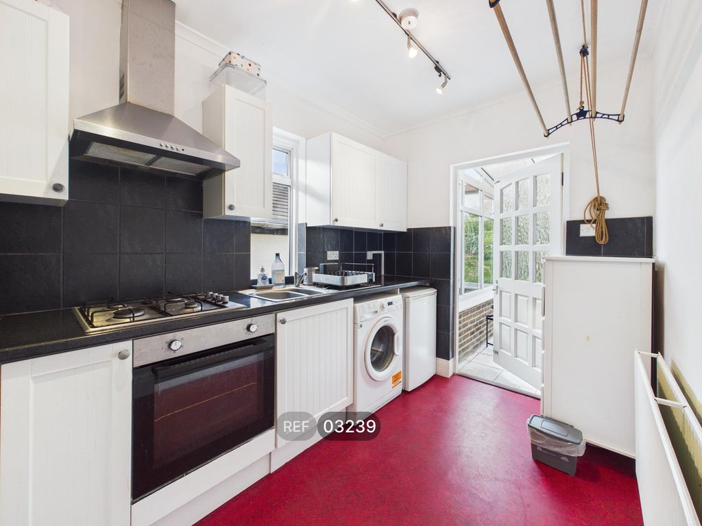 Property photo 2 of 17 Kitchen