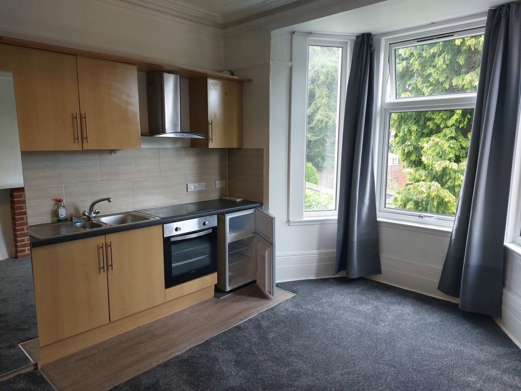 Property photo 2 of 11 1