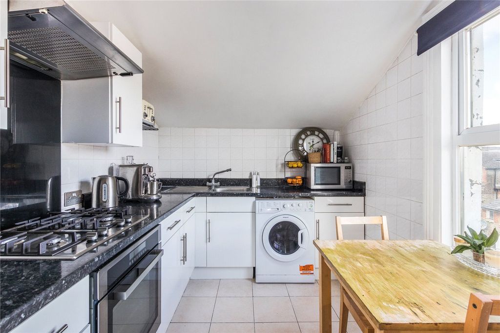 Property photo 2 of 8 Kitchen