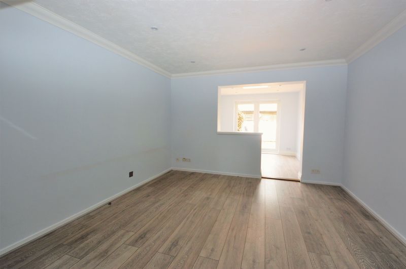 Property photo 2 of 8 Photo 8