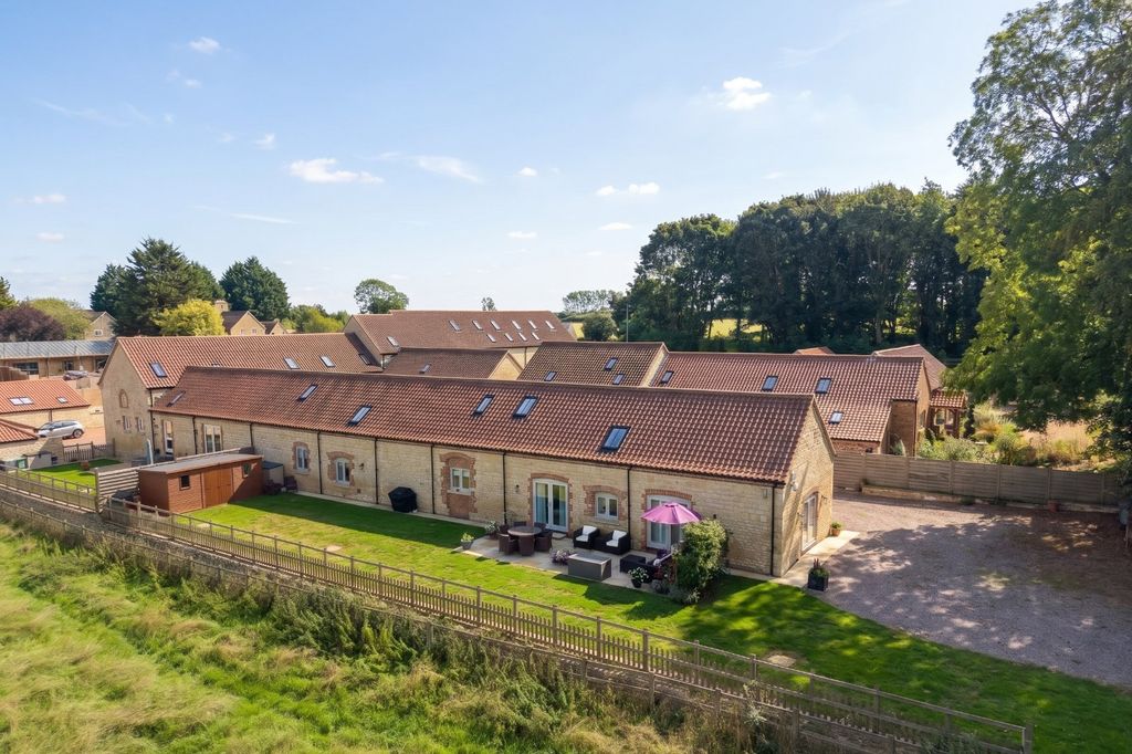 Property photo 1 of 30 Picture No. 03