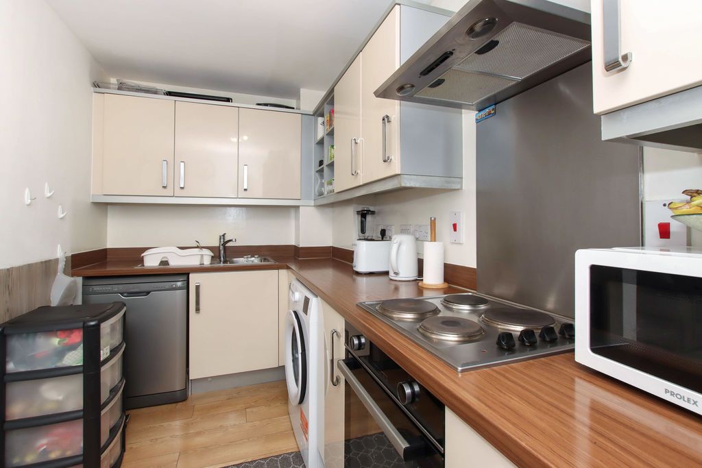 Property photo 3 of 14 Photo 11