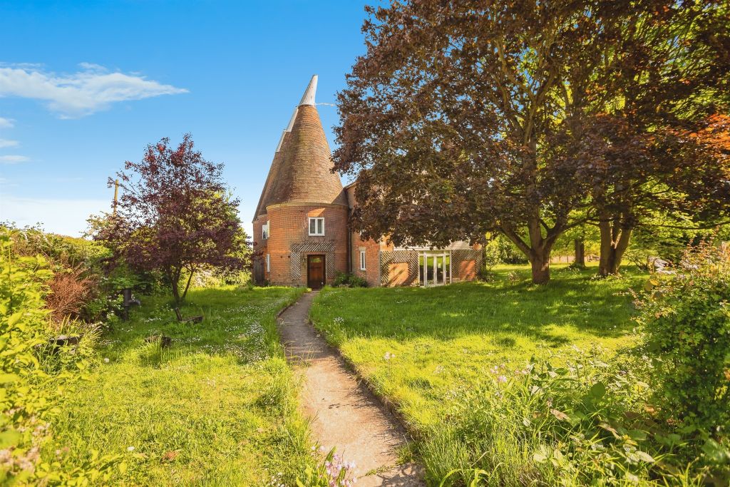 Property photo 1 of 5