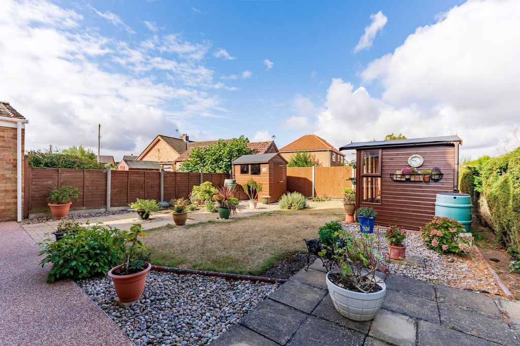 Property photo 2 of 16