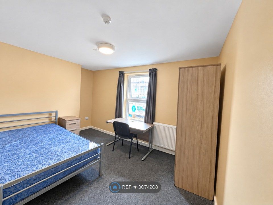 Property photo 3 of 12
