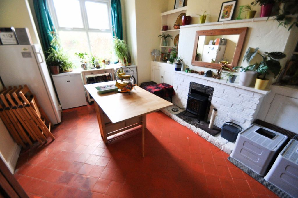 Property photo 2 of 34