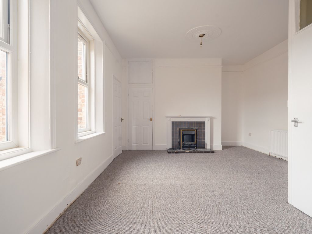 Property photo 1 of 12 6116190