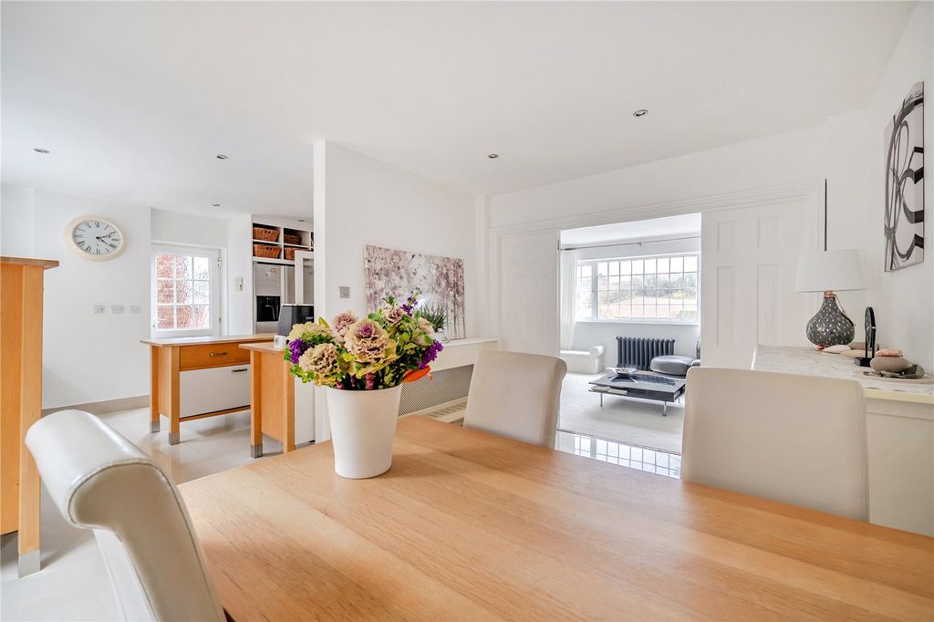 Property photo 2 of 19 Picture 2