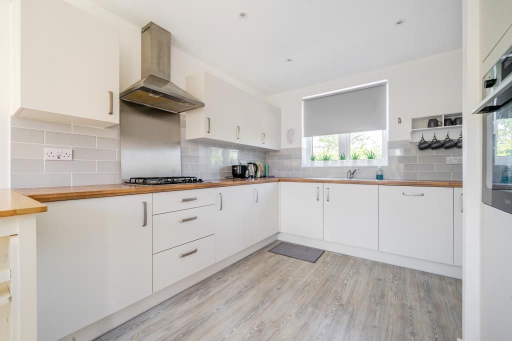 Property photo 2 of 20 Kitchen