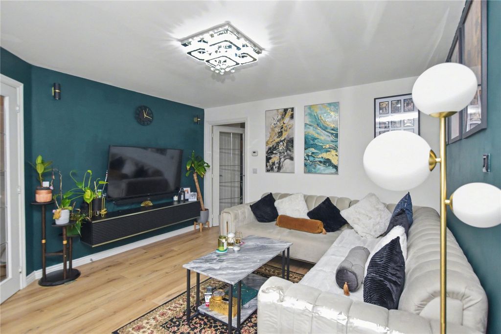 Property photo 2 of 23 Picture No. 41