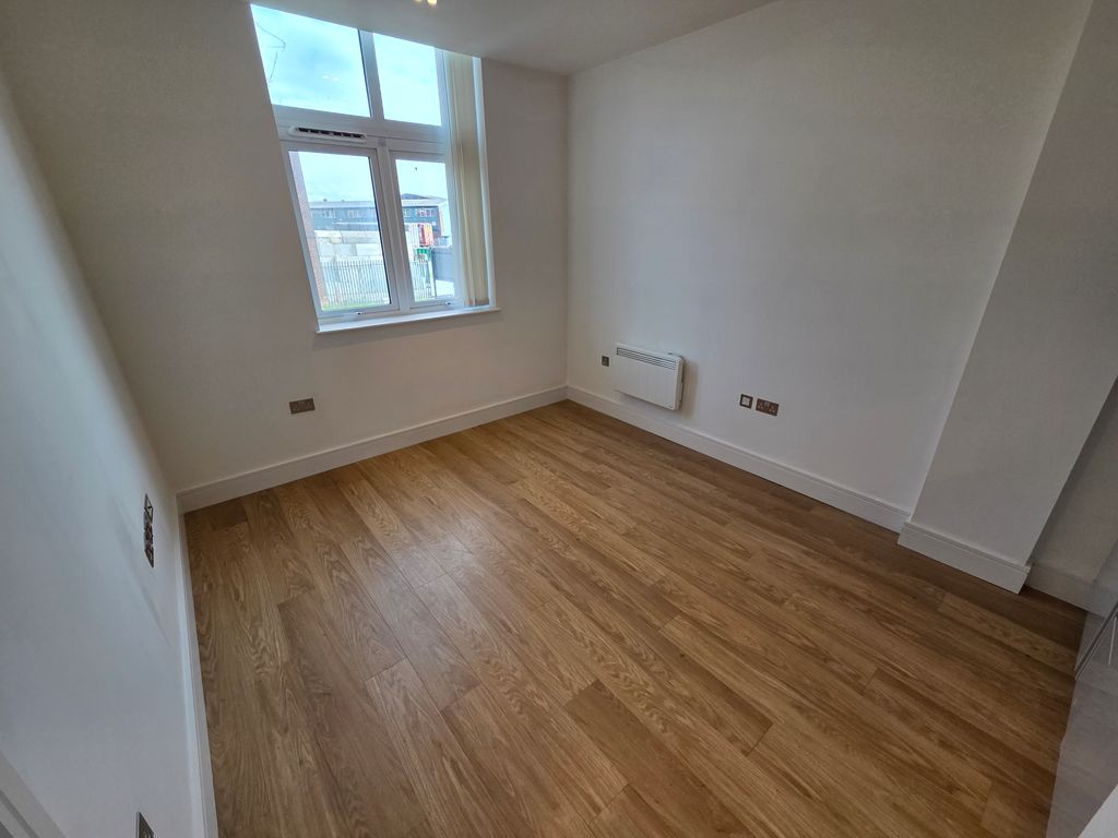 Property photo 2 of 6 Image