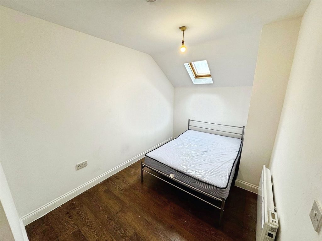 Property photo 3 of 4 Picture No. 02