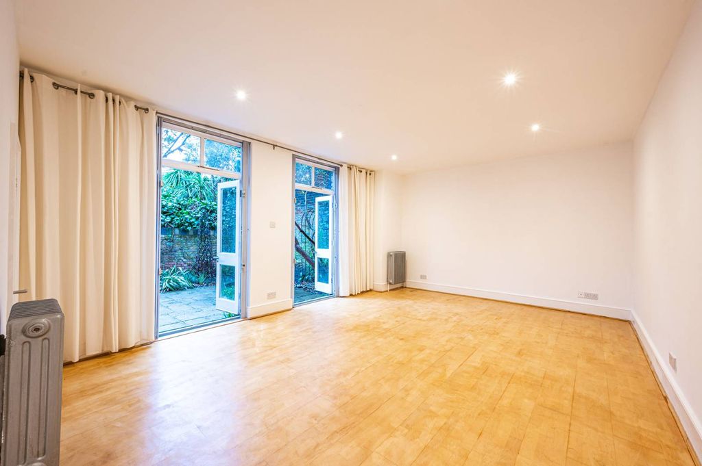 Property photo 2 of 13