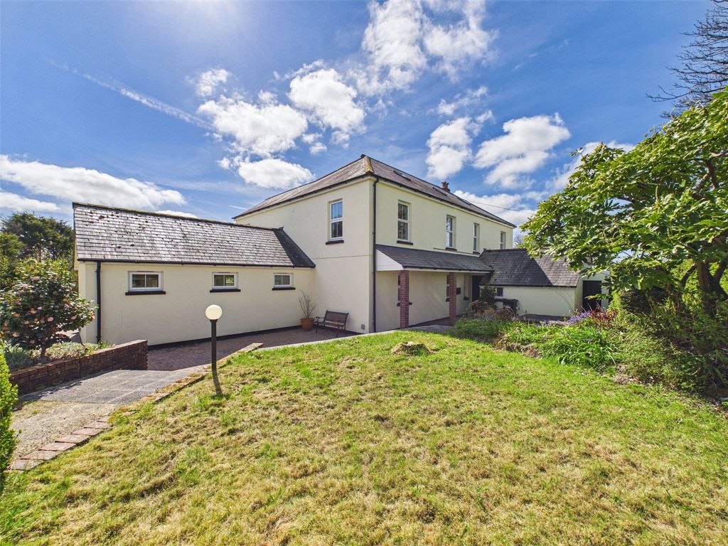 Property photo 3 of 27 Picture No. 02