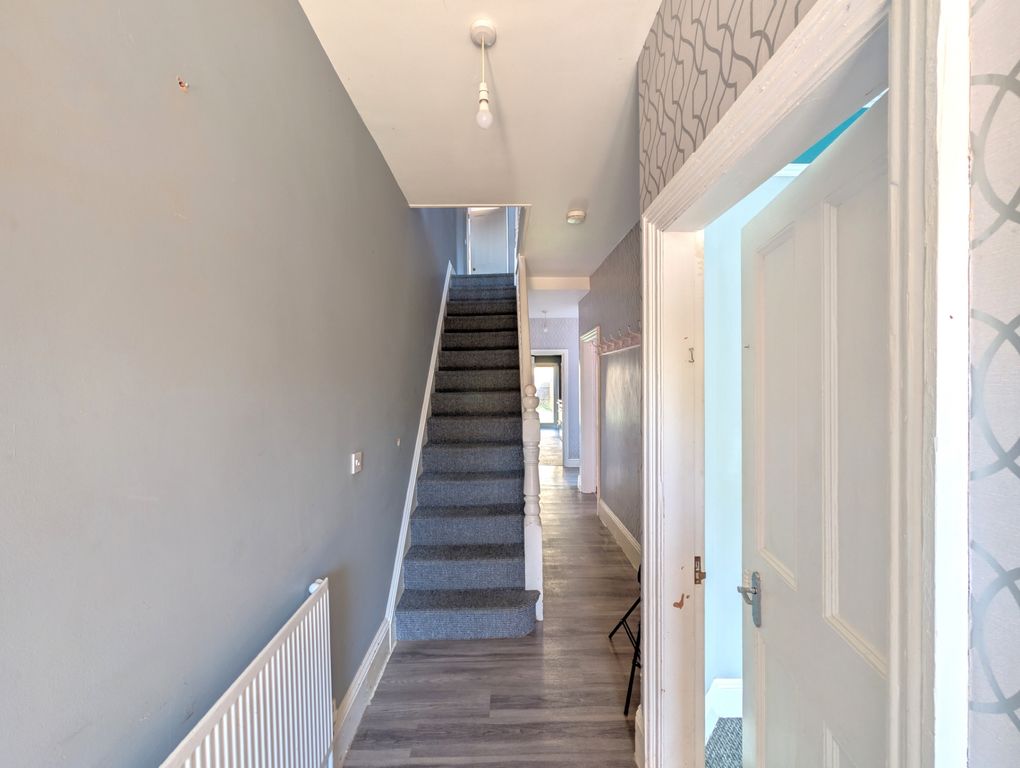Property photo 3 of 17 Hallway