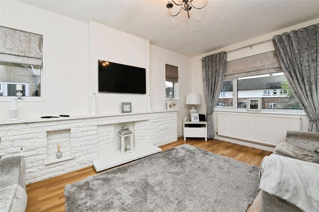 Property photo 3 of 20 Internal