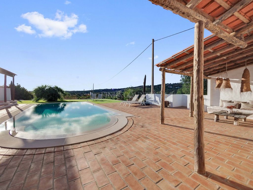 Property photo 2 of 30