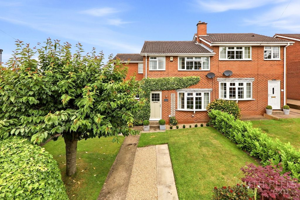 Property photo 1 of 32