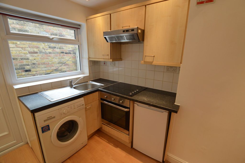 Property photo 2 of 3