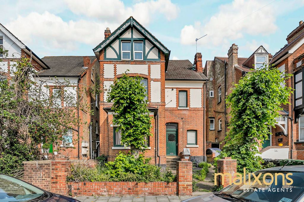 Property photo 2 of 12