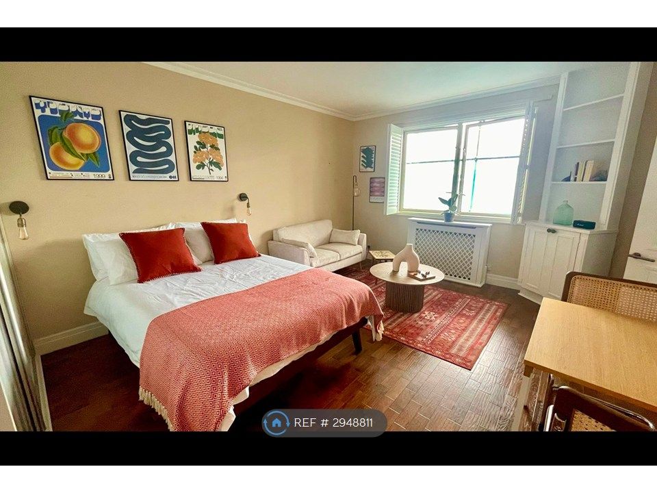 Property photo 2 of 8 Room