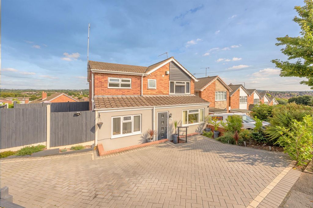 Property photo 1 of 30