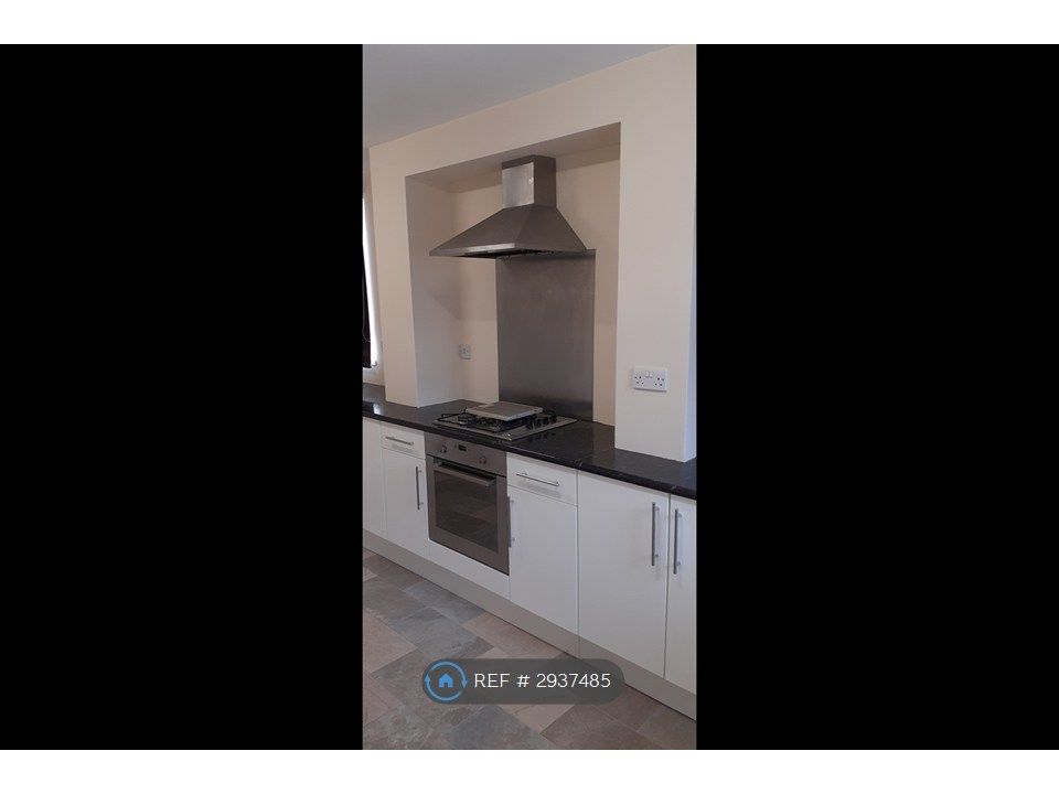 Property photo 1 of 18 Kitchen