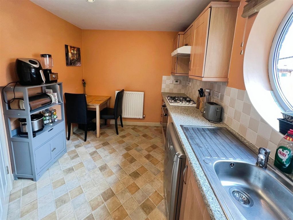 Property photo 3 of 14 Bb8F0Daf-Img_4581.Jpg