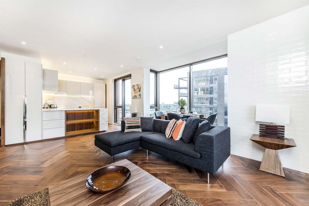 Property photo 3 of 21 Reception 4.Jpg