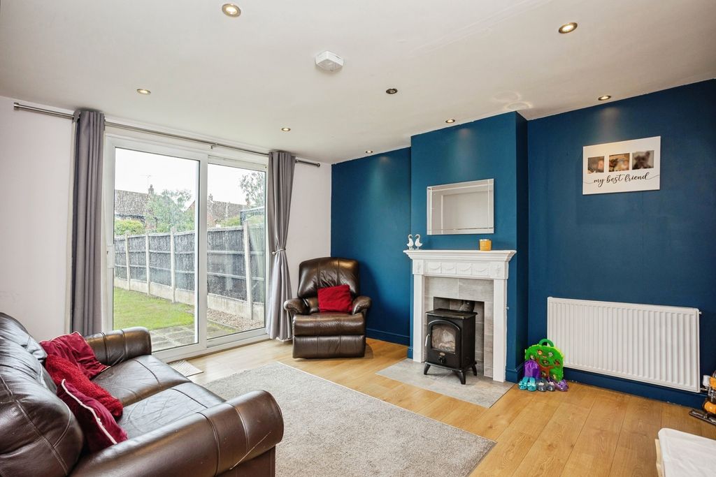 Property photo 3 of 17 Pbox-Img.Jpg