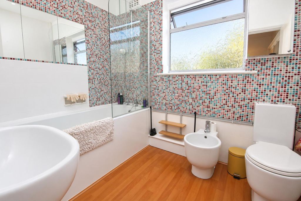 Property photo 3 of 11 Bba931E0-471d-4197-86Fa-40Bf9E33E96F.Png