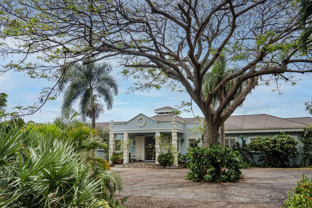 Property photo 3 of 45