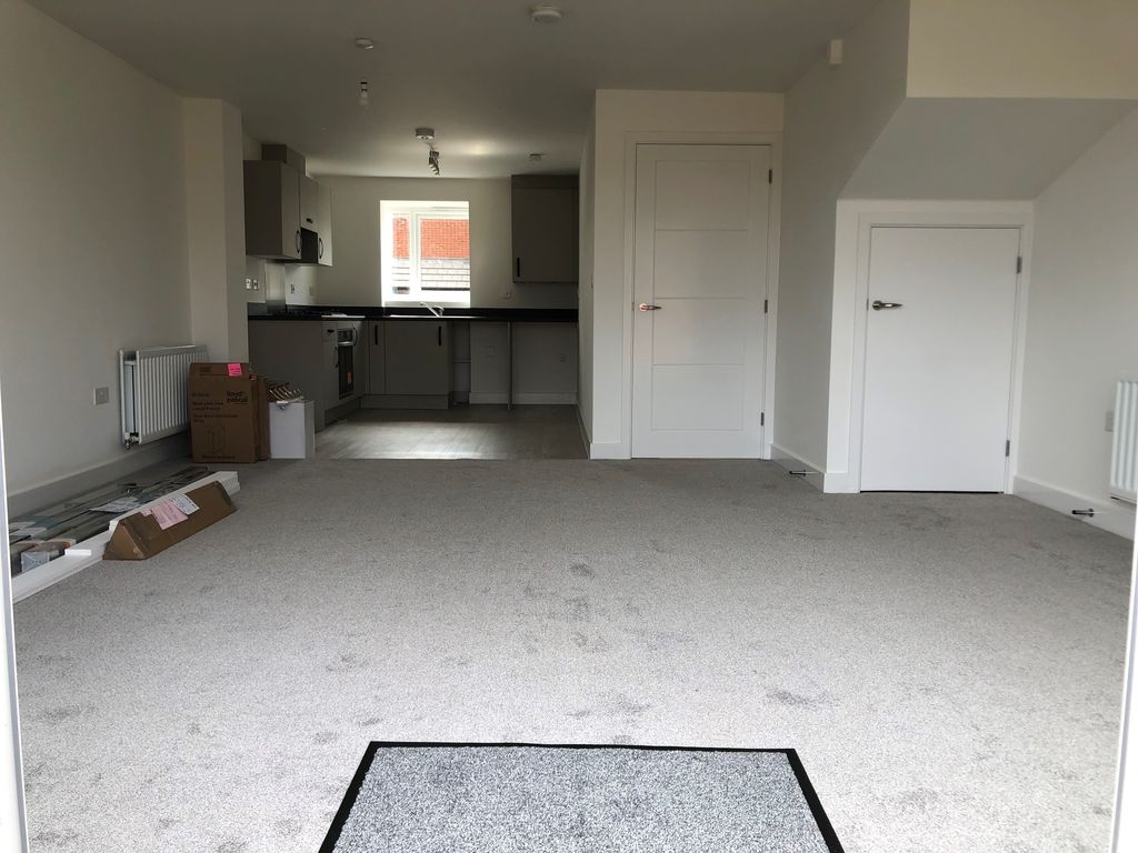 Property photo 2 of 5 Sitting Room/Dining Area