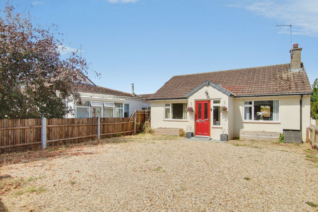 Property photo 2 of 8