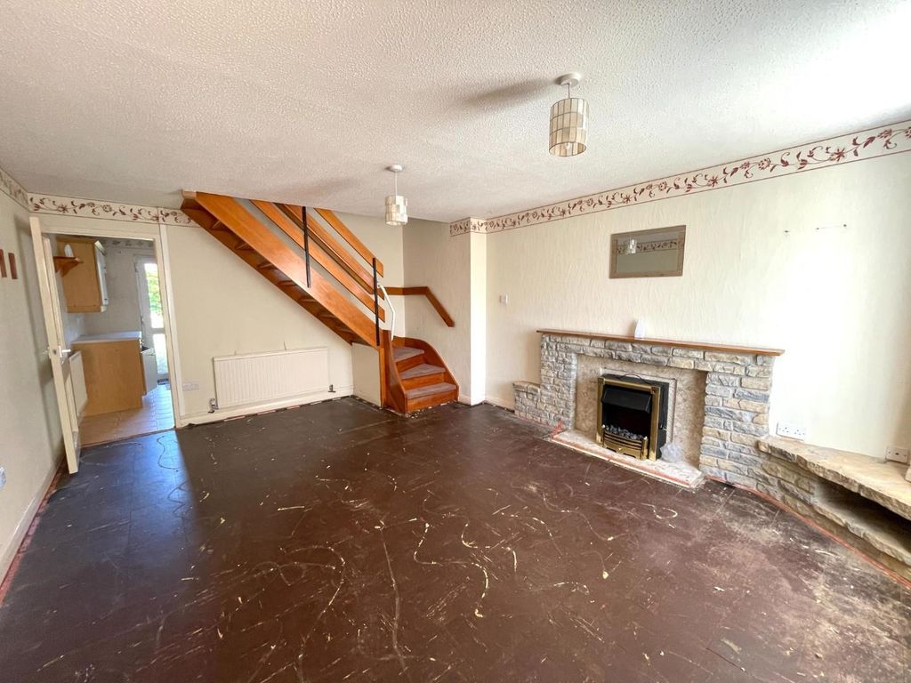 Property photo 2 of 13 Living Room.Jpg