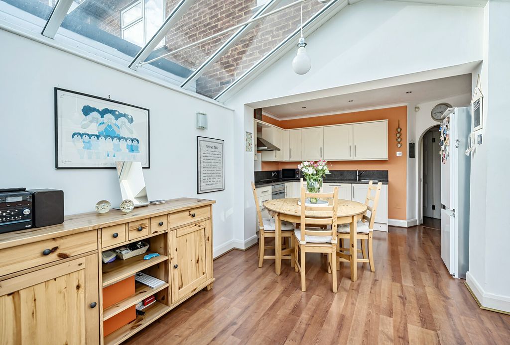 Property photo 3 of 13 1353938-7-68c44B4...