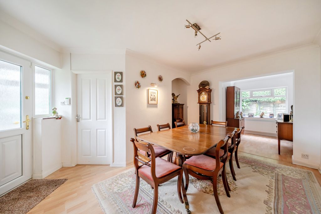 Property photo 3 of 20 Picture 3