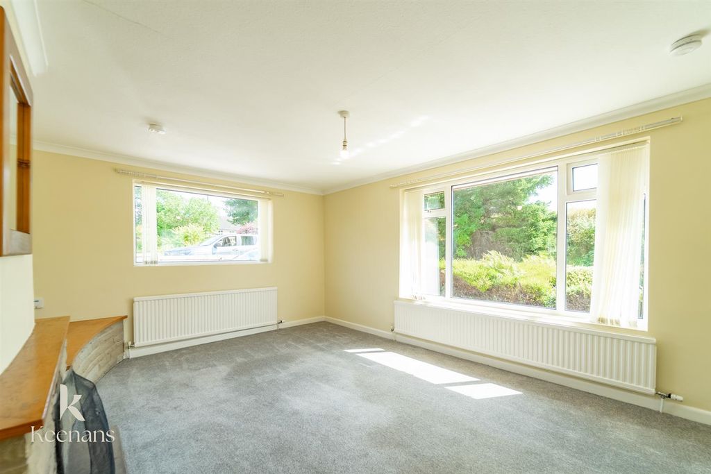 Property photo 2 of 29