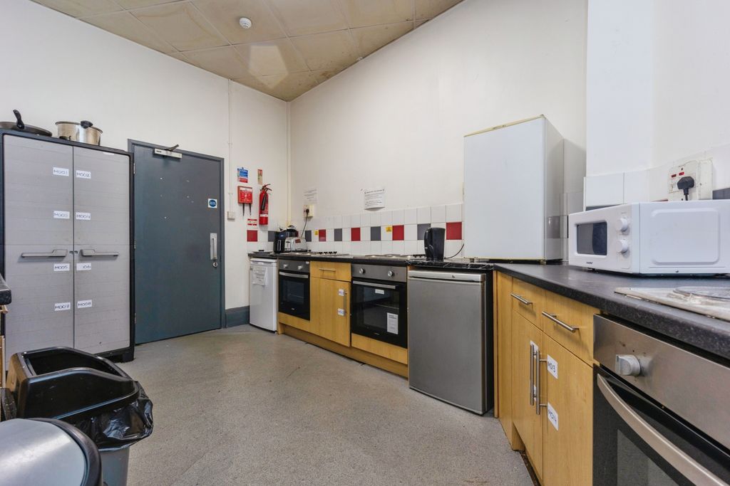 Property photo 3 of 13 Kitchen